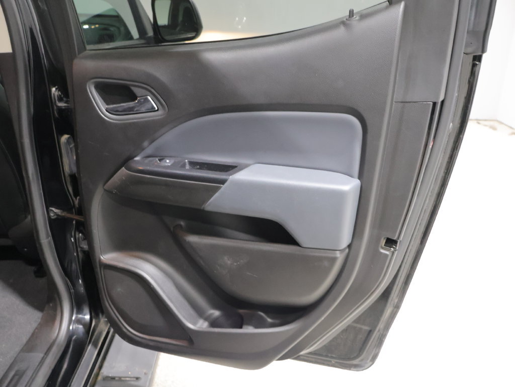 Used 2021 Chevrolet Colorado Z71 w/ Safety Package AWD/4WD image 21