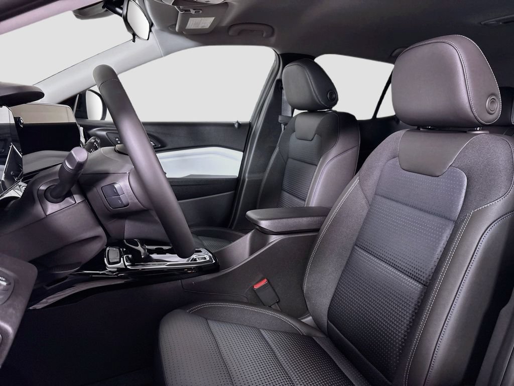 New 2026 Chevrolet Trax LT w/ Driver Confidence Package FWD image 20