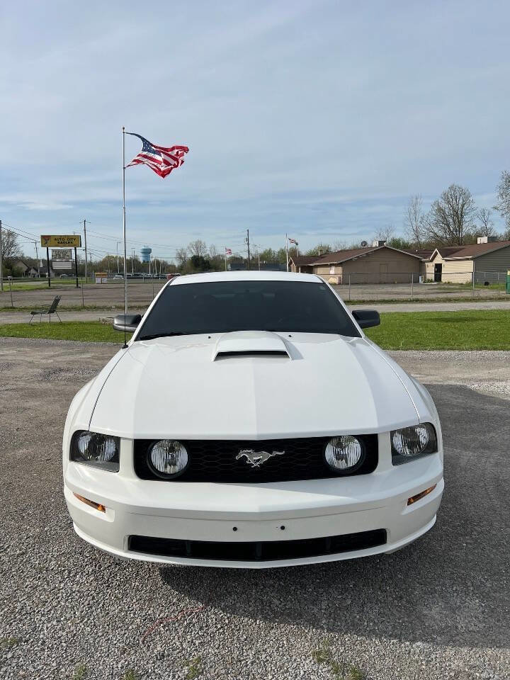 Used 2006 Ford Mustang GT RWD image 4
