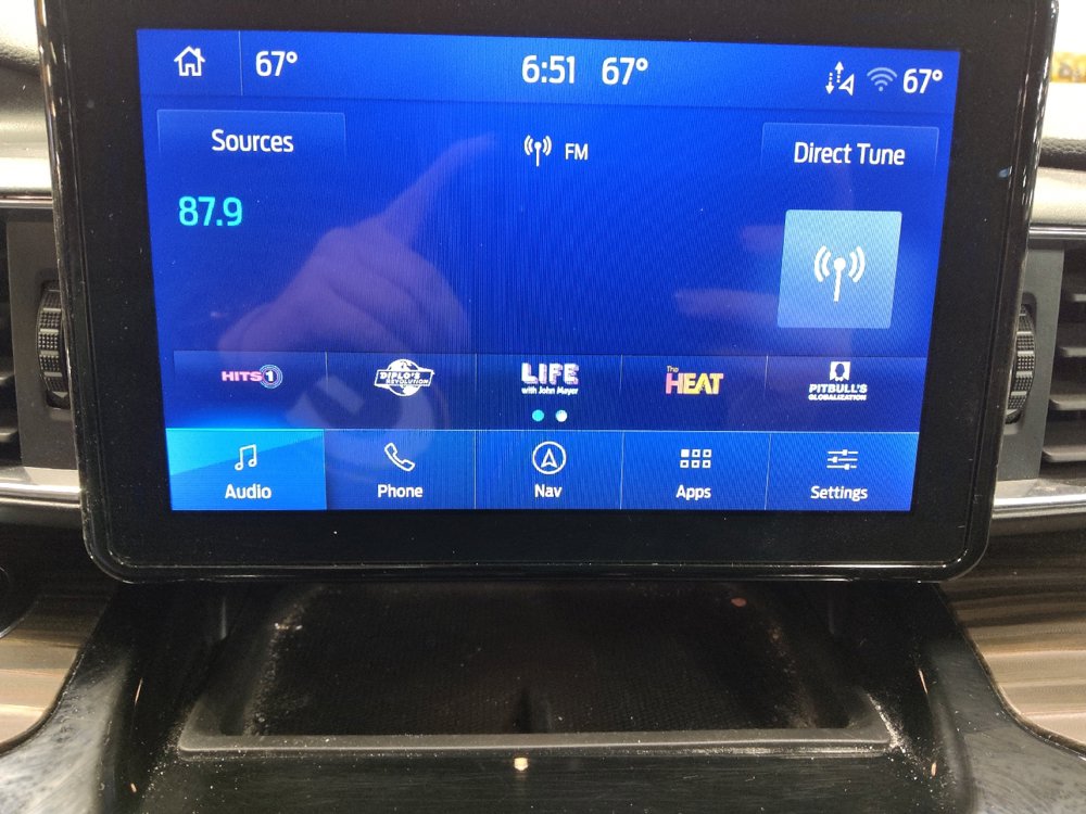 Used 2024 Ford Explorer Limited image 25