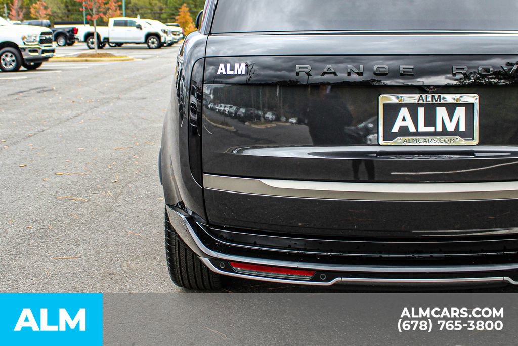 Used 2023 Land Rover Range Rover SE image 13