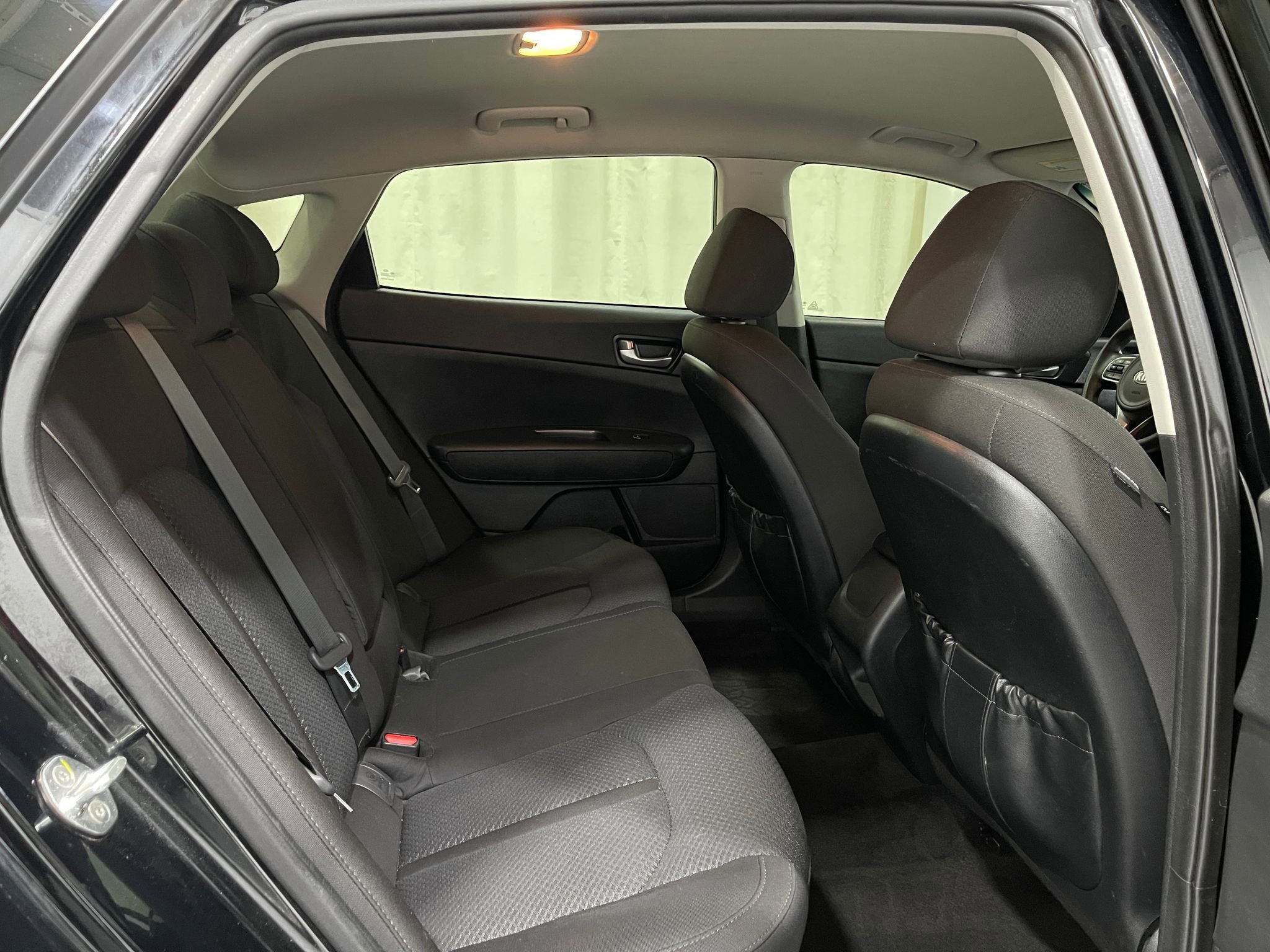 Used 2018 Kia Optima LX w/ 17" Alloy Wheels Package image 28