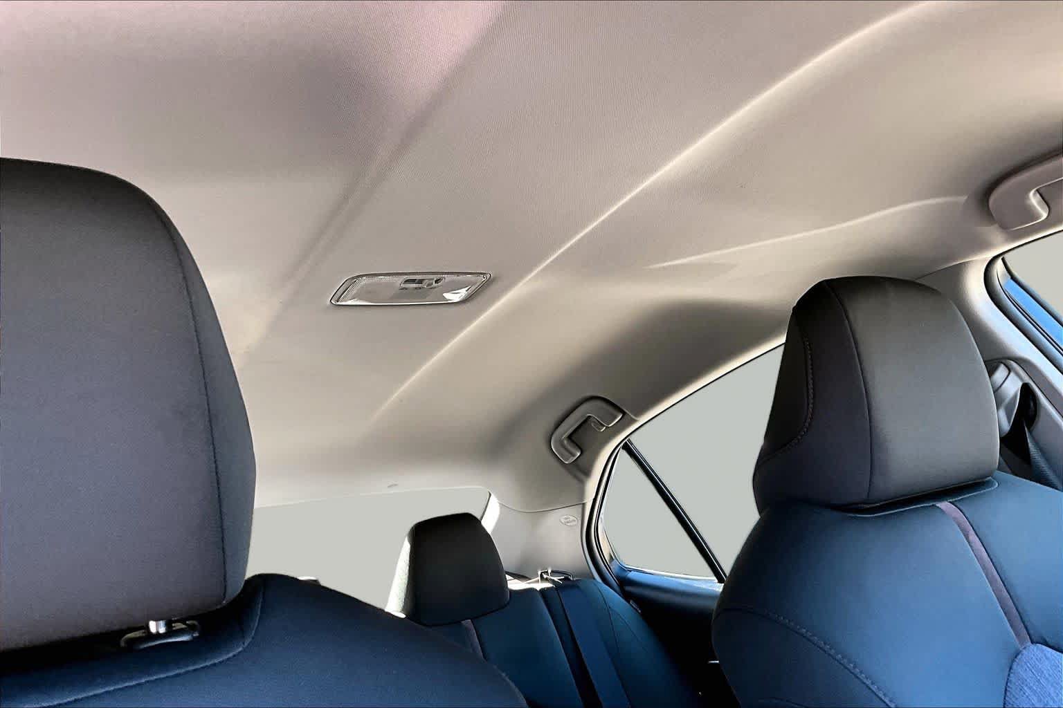 Used 2018 Toyota Camry LE FWD image 14