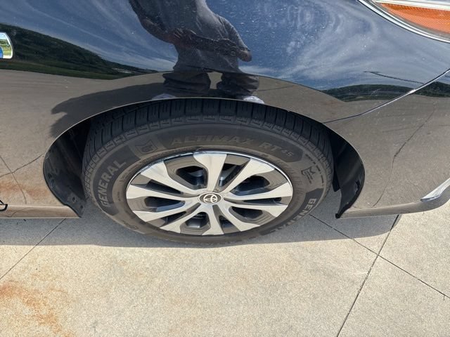 Used 2022 Toyota Prius Prime XLE FWD image 9