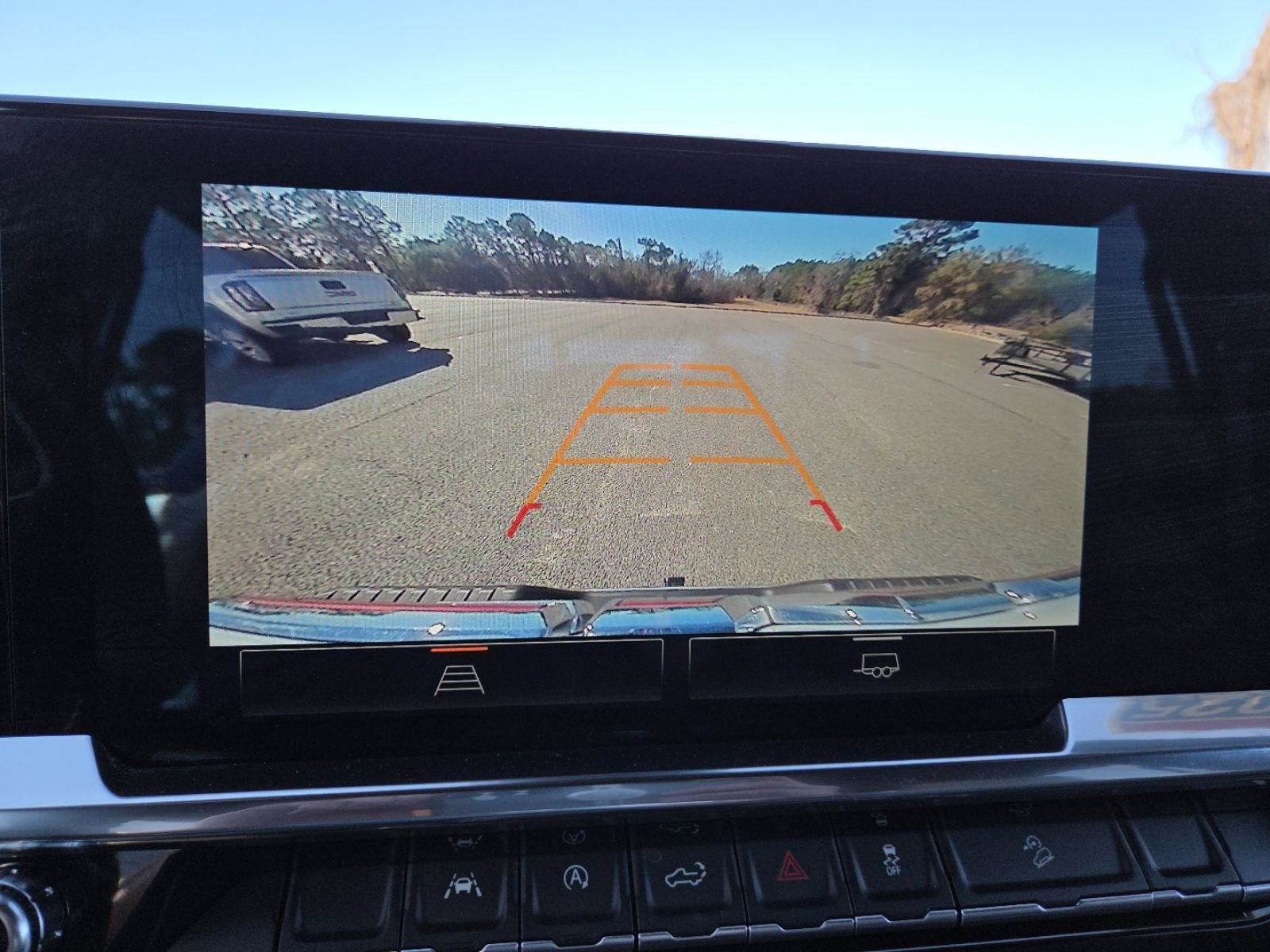 Used 2025 GMC Sierra 1500 SLT w/ SLT Convenience Package AWD/4WD image 13