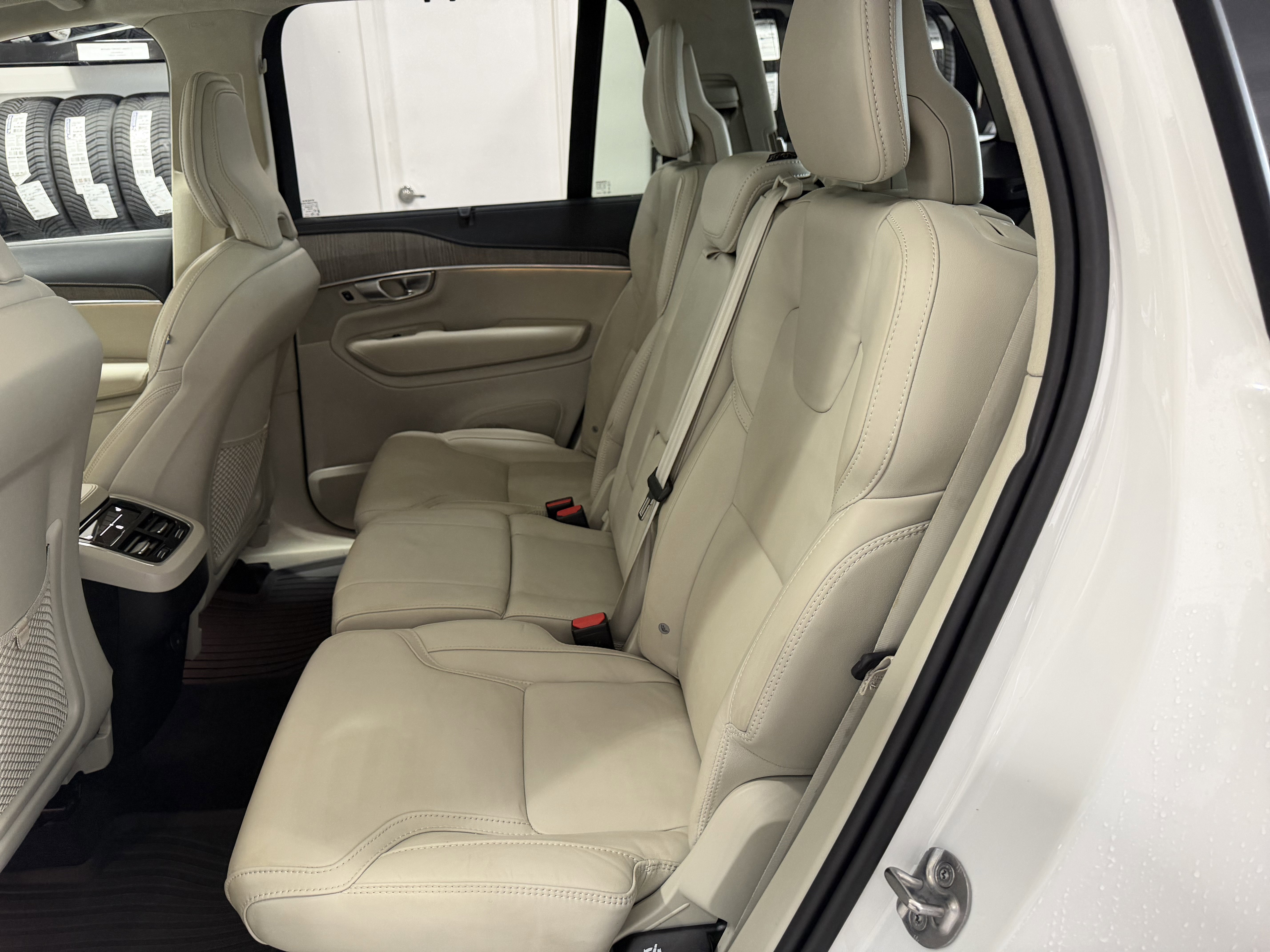 Used 2023 Volvo XC90 B6 Ultimate w/ Lounge Package AWD/4WD image 29