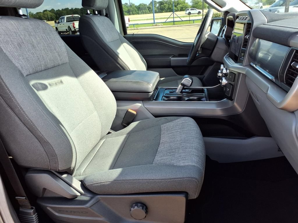 Used 2023 Ford F150 Lightning XLT AWD/4WD image 28