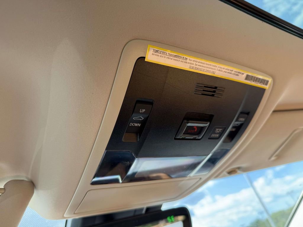 Used 2022 Lexus RX 350L Premium w/ Premium Package image 26