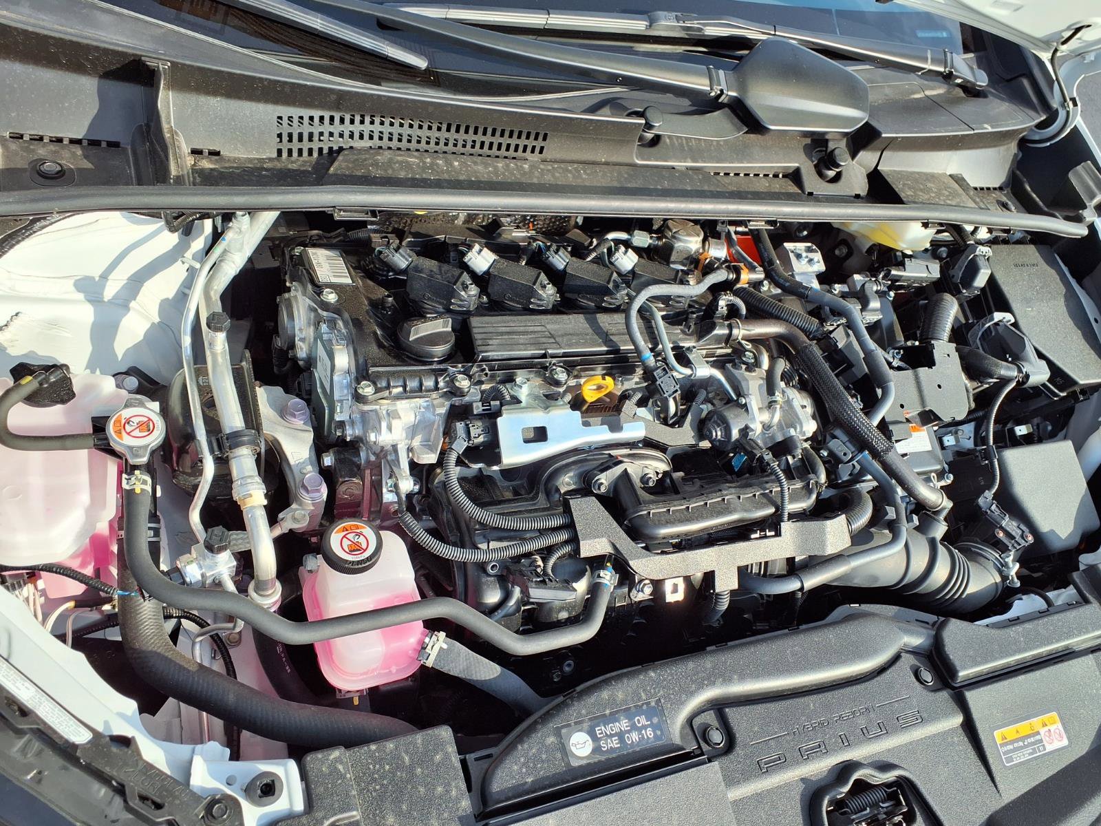Used 2025 Toyota Prius XLE FWD image 36
