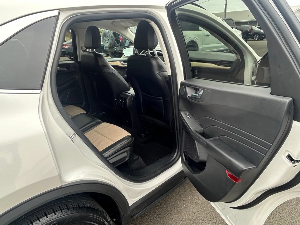 Used 2022 Ford Escape Titanium w/ Titanium Elite Package AWD/4WD image 31