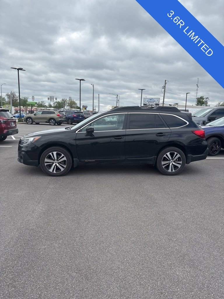 Used 2018 Subaru Outback 3.6R Limited AWD/4WD image 4