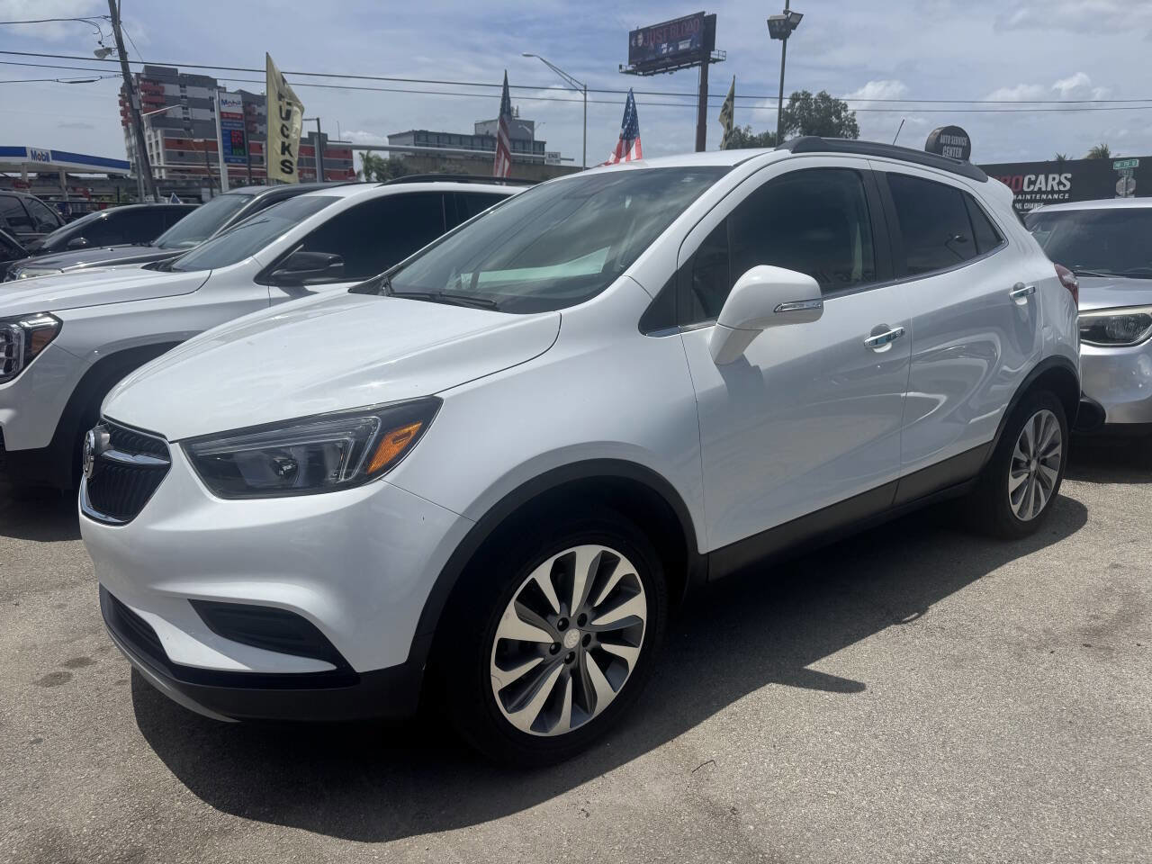 Used 2019 Buick Encore Preferred w/ Safety Package image 2
