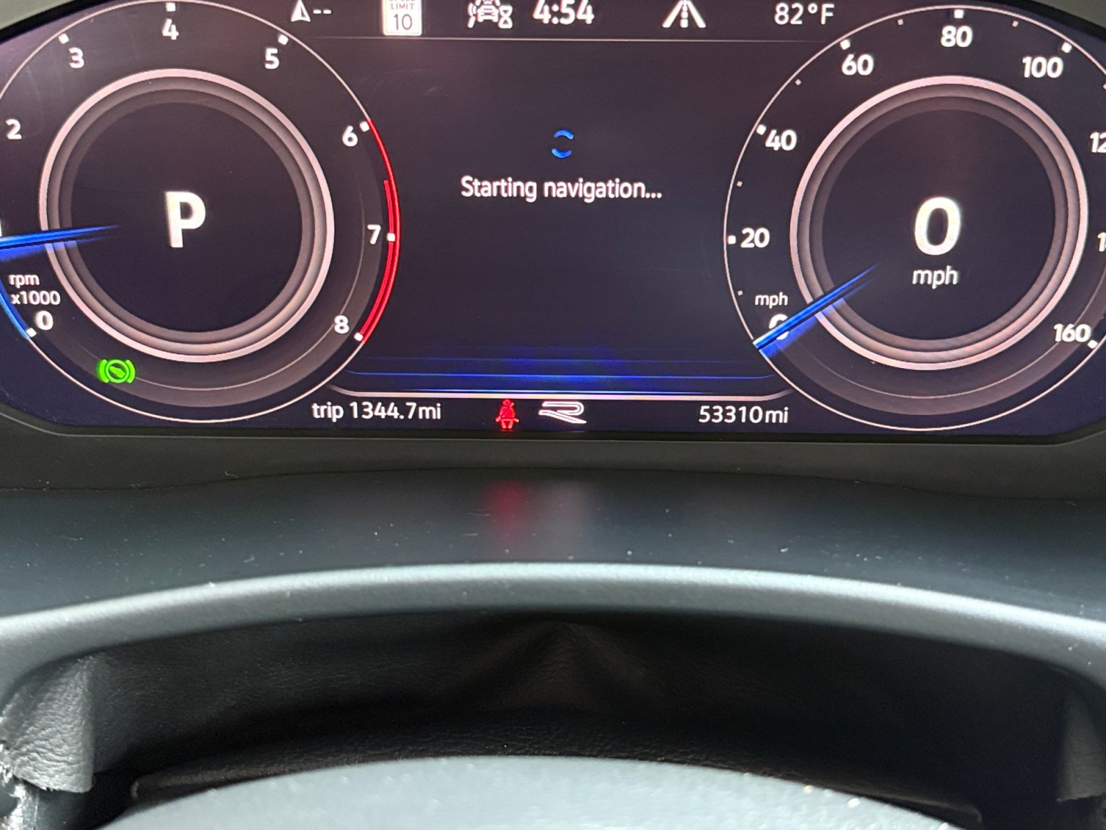 Certified 2022 Volkswagen Atlas SEL R-Line AWD/4WD image 2