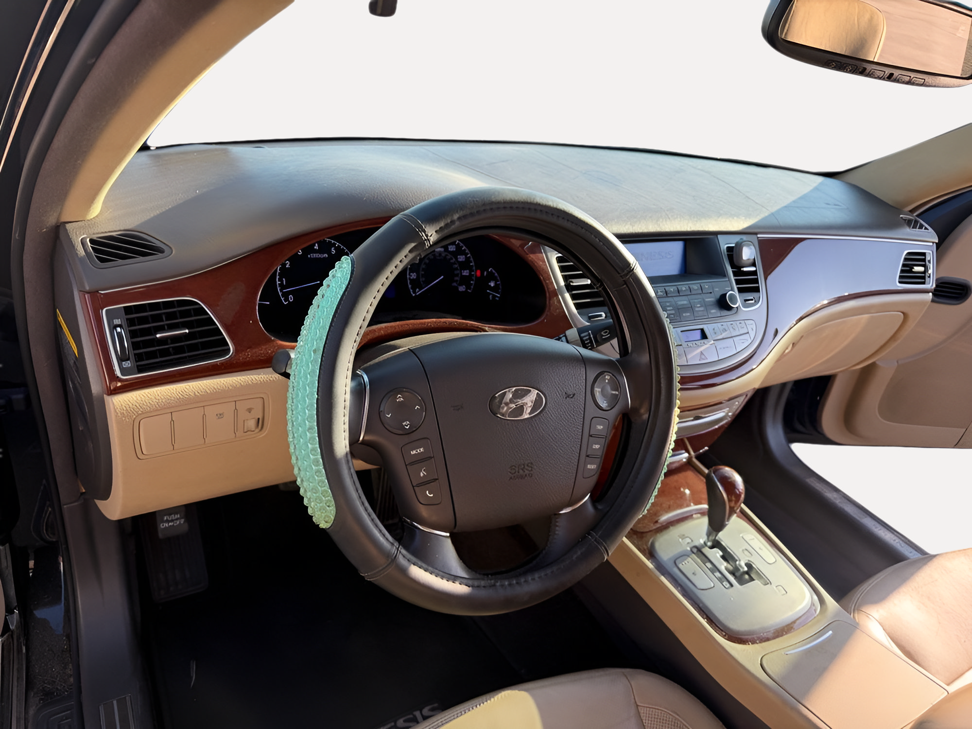 Used 2014 Hyundai Genesis 3.8 RWD image 9