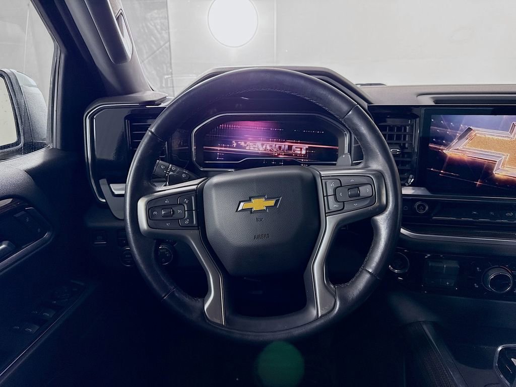 Used 2022 Chevrolet Silverado 1500 LT w/ Protection Package image 12