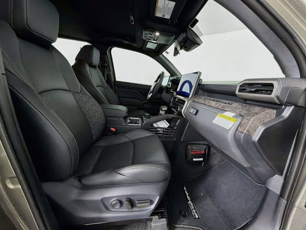 New 2026 Toyota Tacoma Limited AWD/4WD image 29