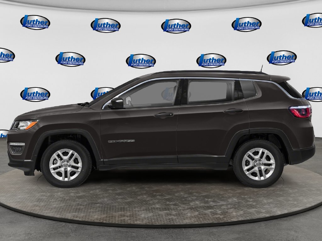 Used 2021 Jeep Compass Latitude w/ Sun and Sound Group FWD image 3