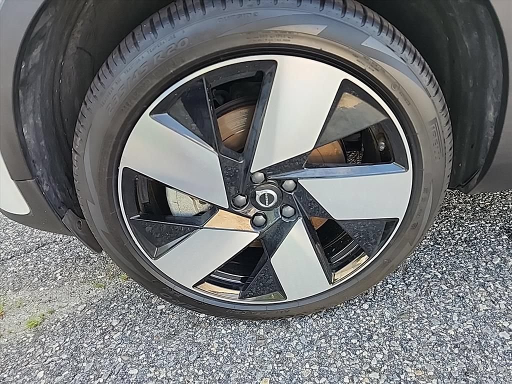 Certified 2024 Volvo XC40 Recharge Ultimate w/ Protection Package Premier AWD/4WD image 9