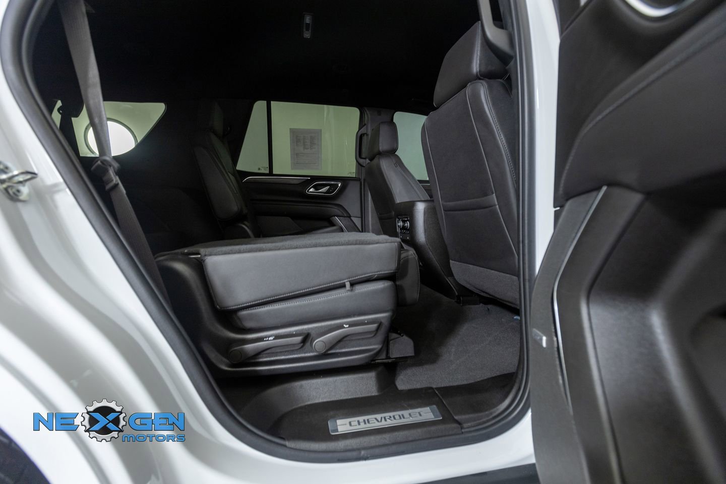 Used 2022 Chevrolet Tahoe Z71 w/ Luxury Package image 35