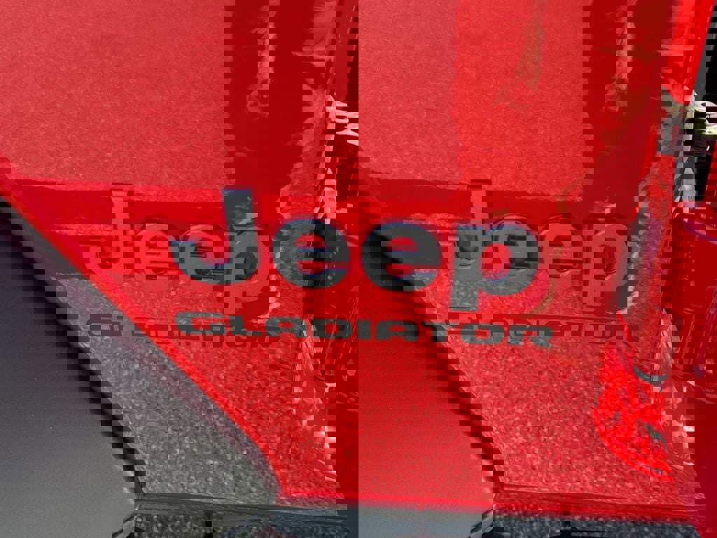 Used 2022 Jeep Gladiator Rubicon w/ Cold Weather Group image 29