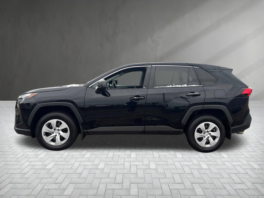 Used 2023 Toyota RAV4 LE image 2