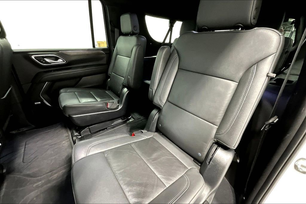 Used 2023 Chevrolet Suburban Z71 w/ Luxury Package image 35