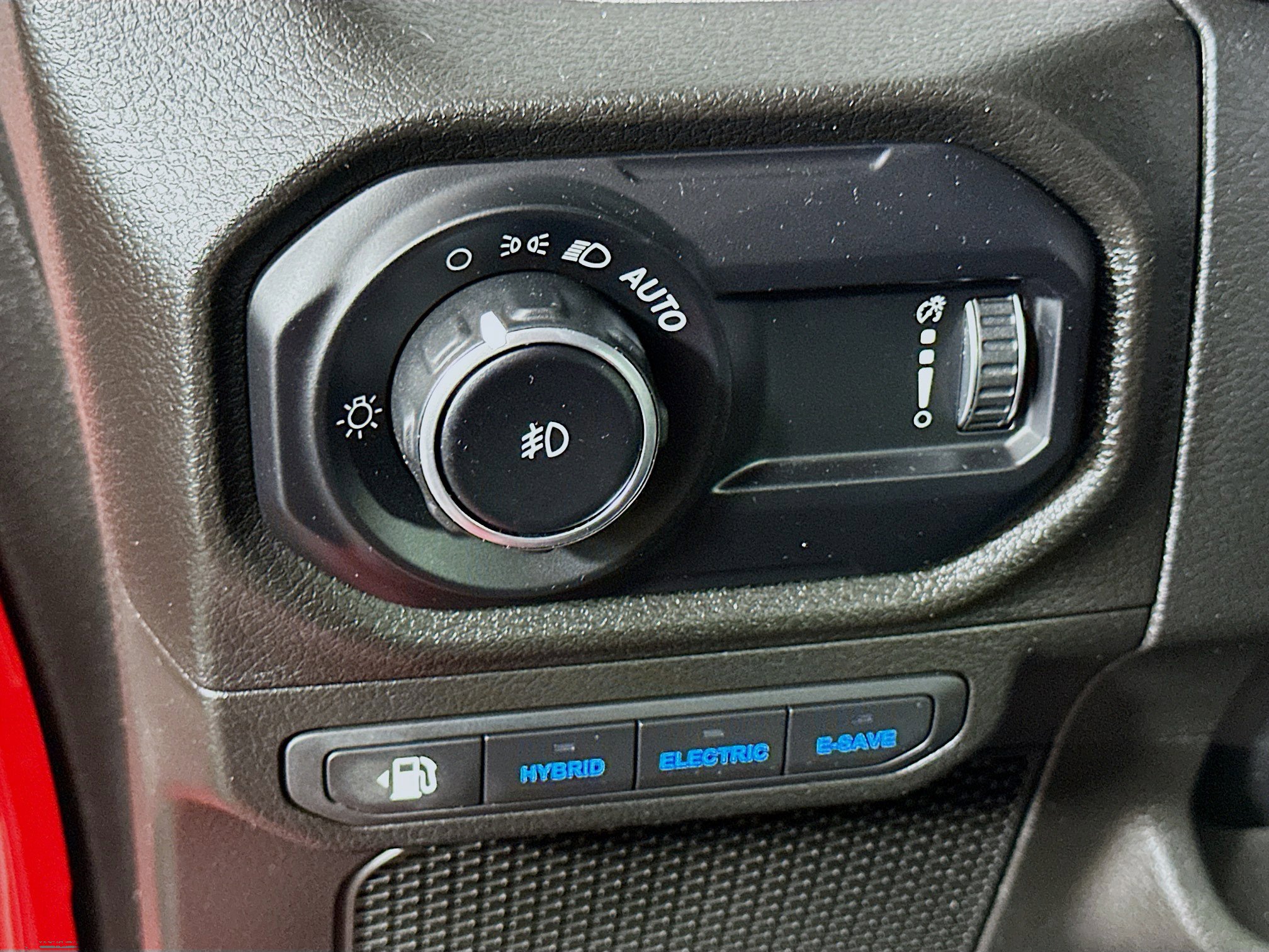 Used 2024 Jeep Wrangler Willys image 17