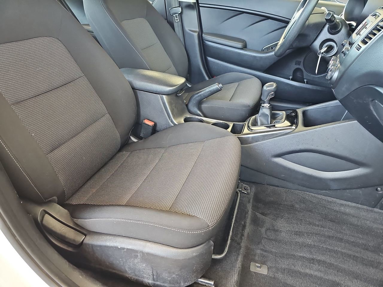 Used 2017 Kia Forte LX FWD image 13
