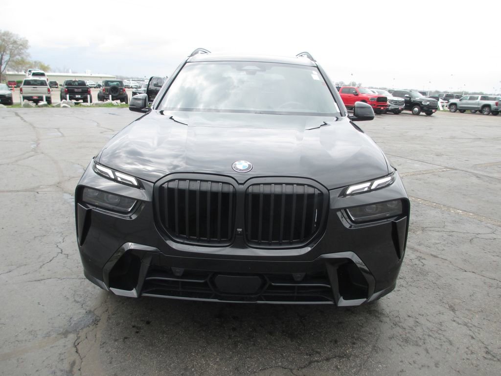 Used 2023 BMW X7 xDrive40i w/ M Sport Package image 13