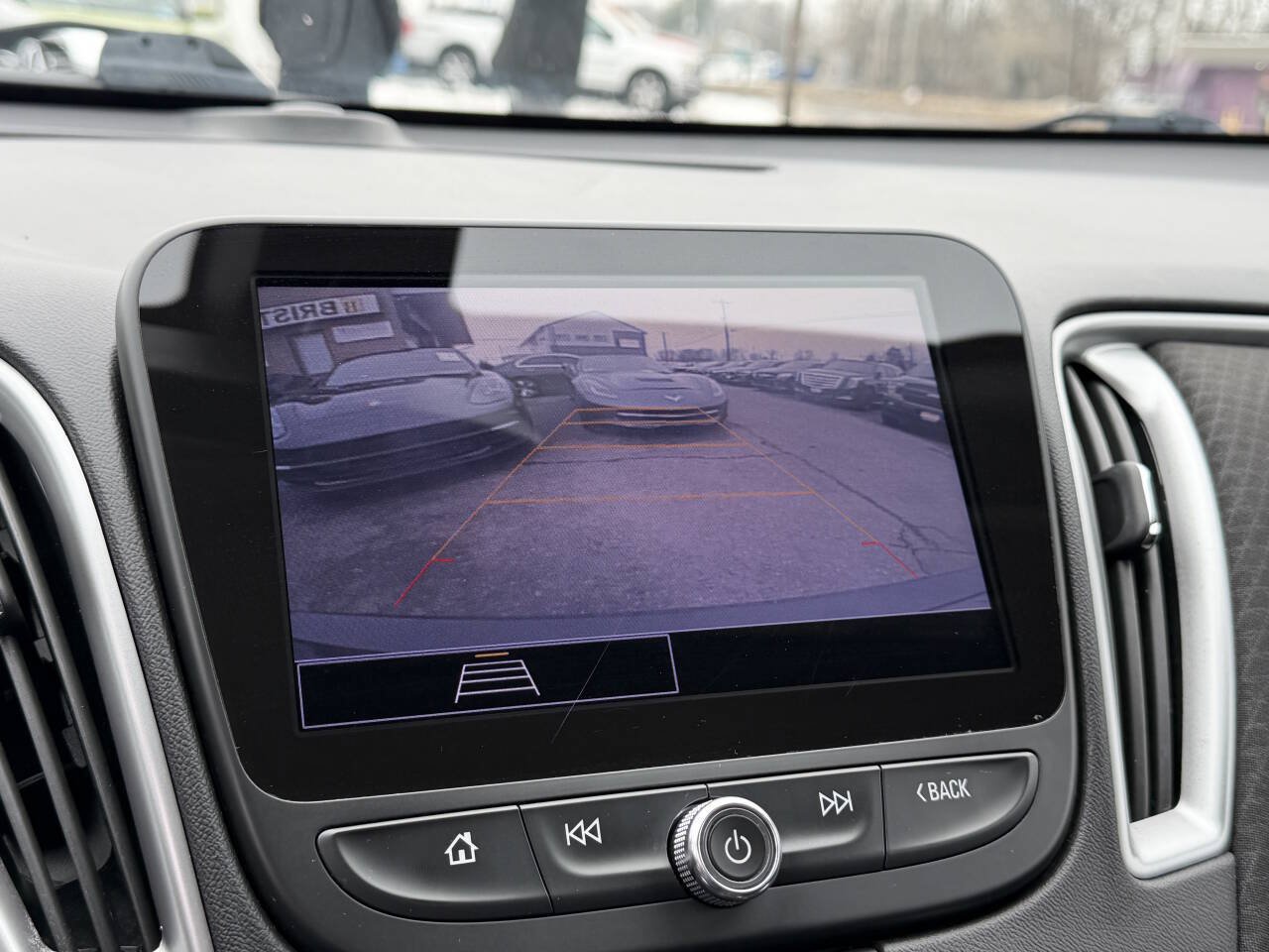 Used 2022 Chevrolet Malibu LT FWD image 26