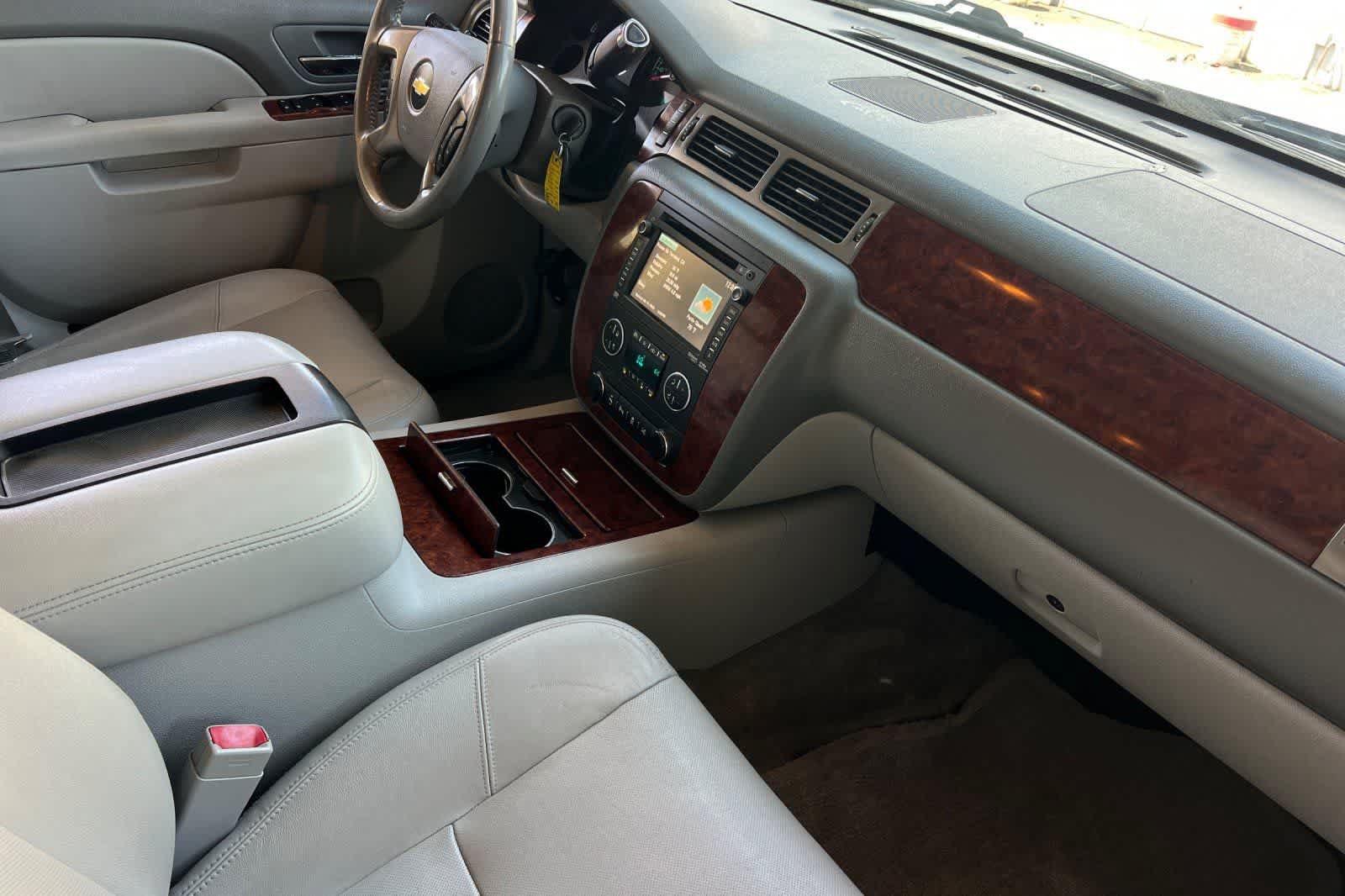 Used 2012 Chevrolet Tahoe LTZ AWD/4WD image 19