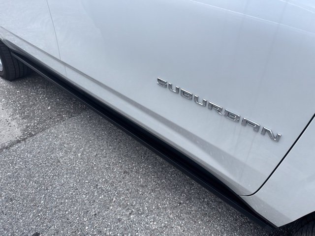 Used 2022 Chevrolet Suburban High Country RWD image 7