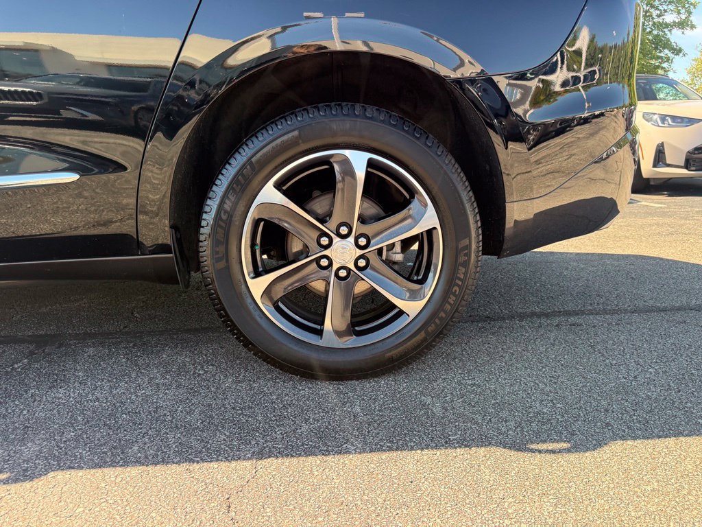 Used 2021 Buick Enclave Essence w/ Sound and Sites Package AWD/4WD image 26