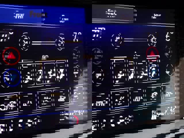 Used 2021 Cadillac XT6 Premium Luxury image 32