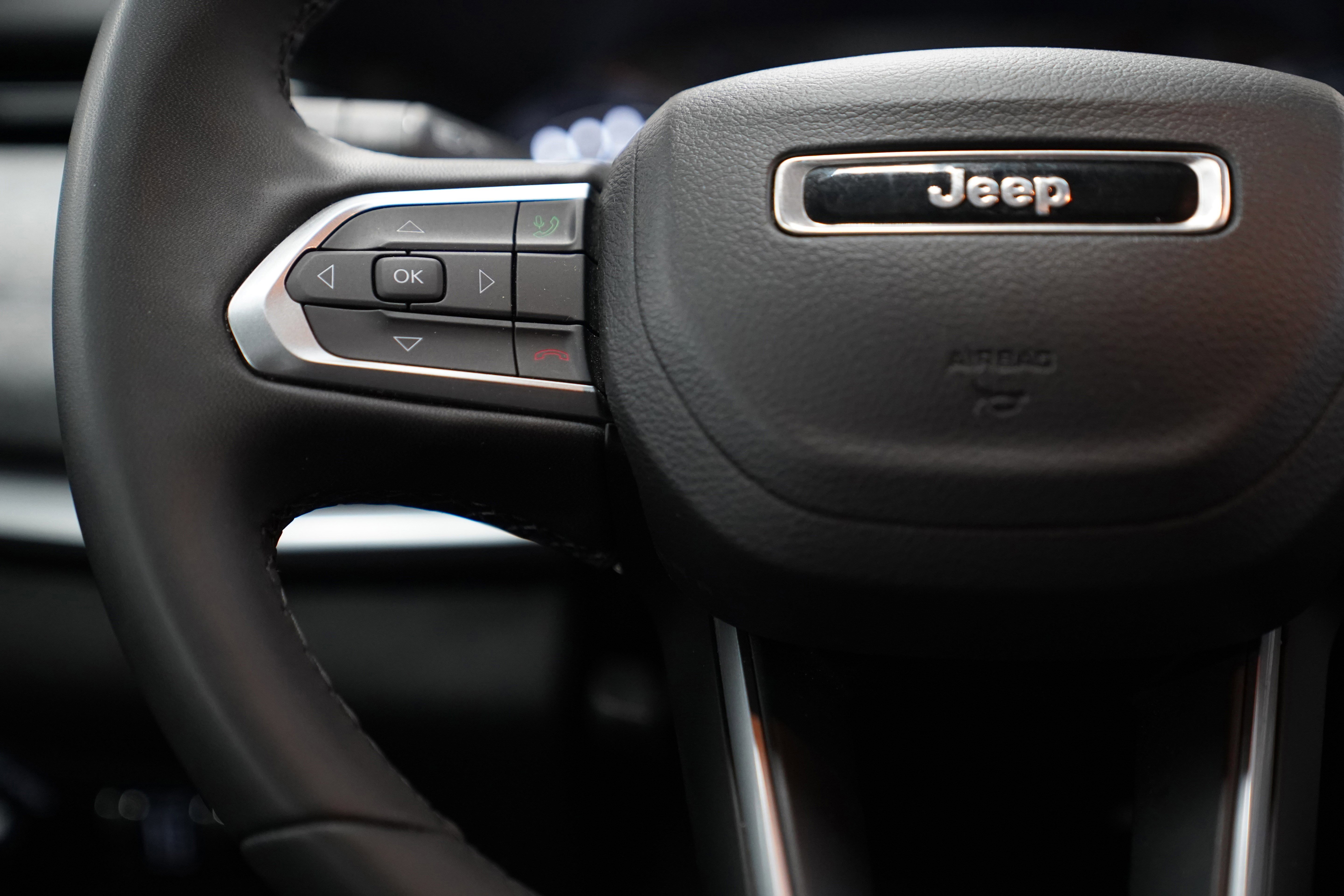 Certified 2024 Jeep Compass Latitude w/ Altitude Special Edition image 19