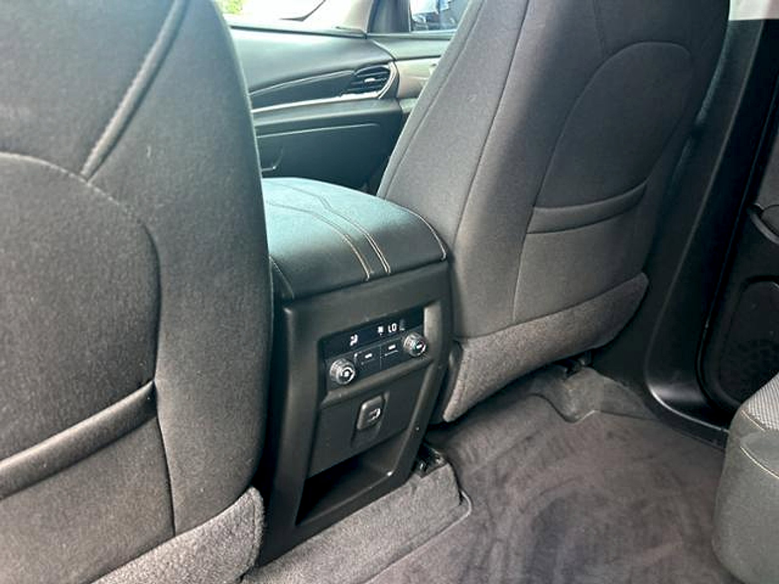 Used 2019 Chevrolet Traverse LT image 21