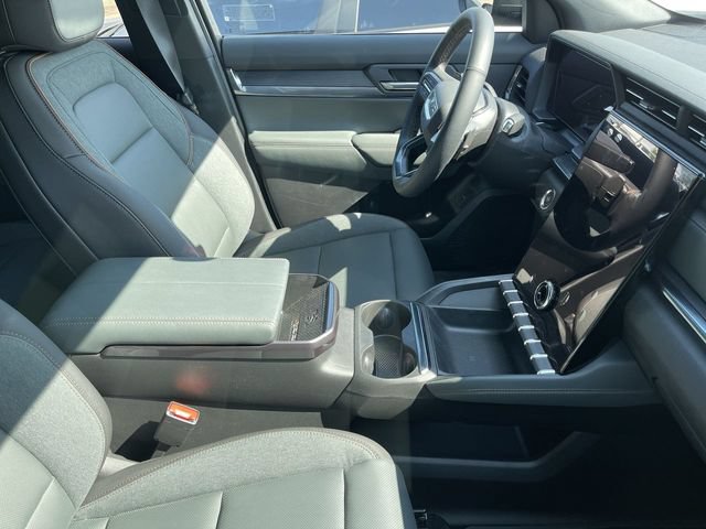 Used 2026 GMC Terrain AT4 w/ Technology Package II AWD/4WD image 21
