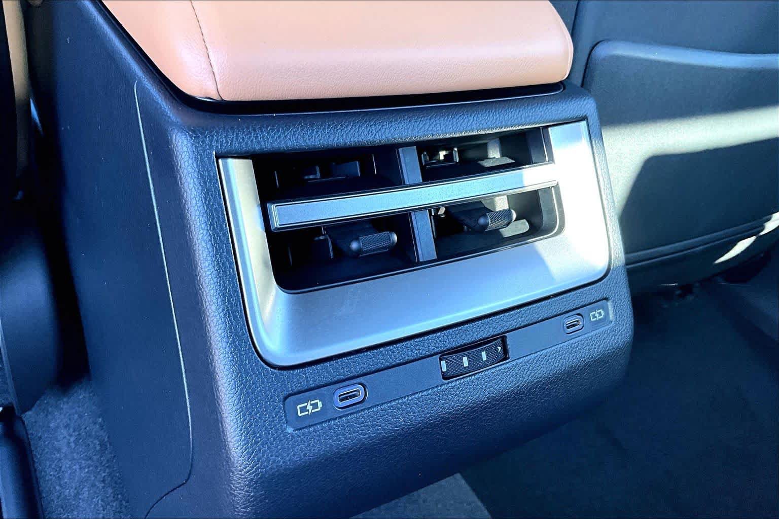 New 2026 Lexus ES 350e w/ Convenience Package FWD image 13
