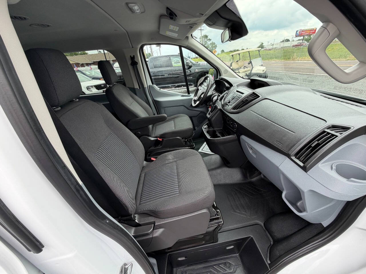 Used 2018 Ford Transit 350 XL RWD image 11