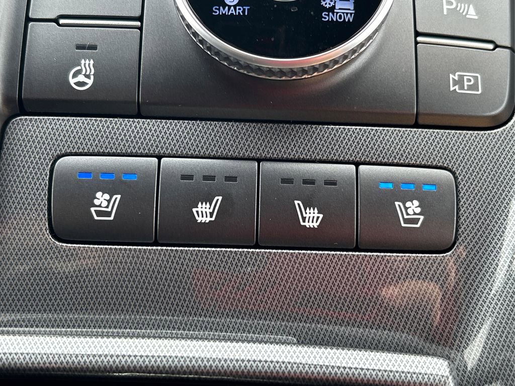 Used 2023 Hyundai Santa Fe Calligraphy image 49