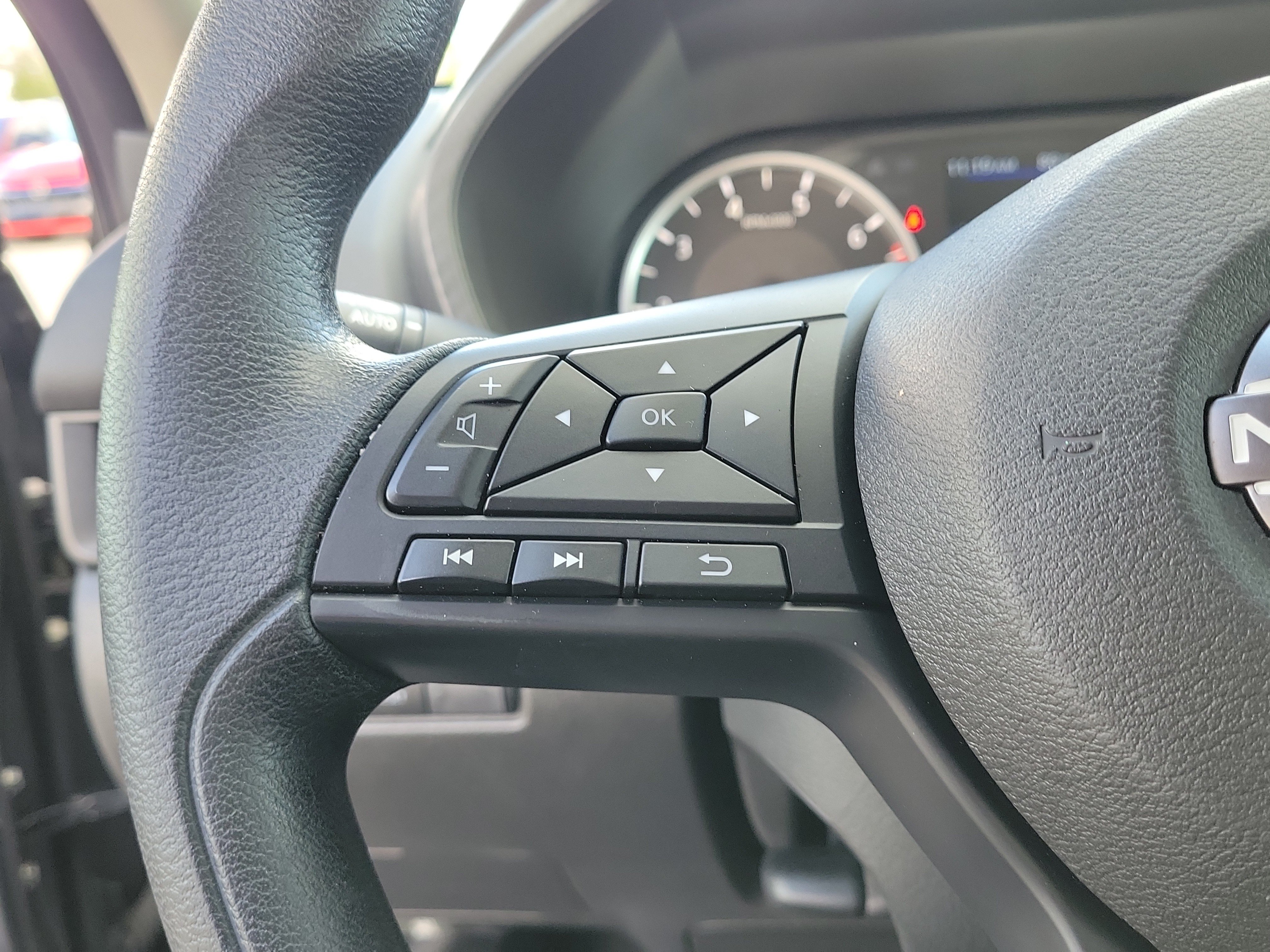 Certified 2025 Nissan Sentra S FWD image 24