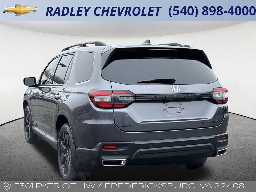 Used 2025 Honda Pilot Black Edition image 14