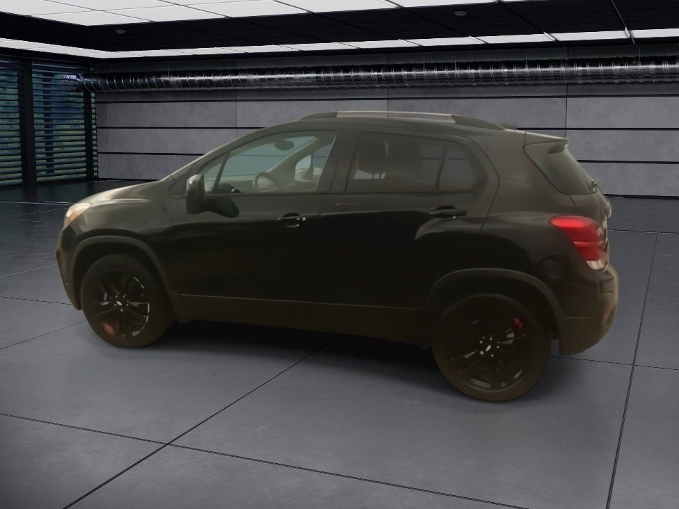 Used 2021 Chevrolet Trax LT w/ Redline Edition image 7