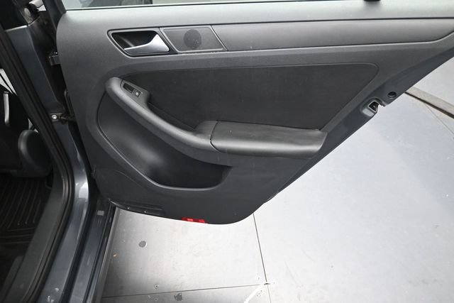 Used 2014 Volkswagen Jetta SE FWD image 25