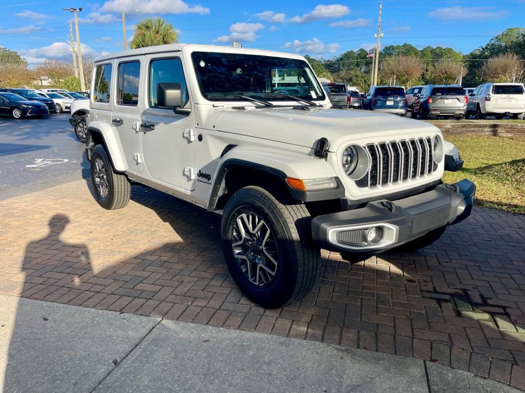 Used 2025 Jeep Wrangler Unlimited Sahara image 8