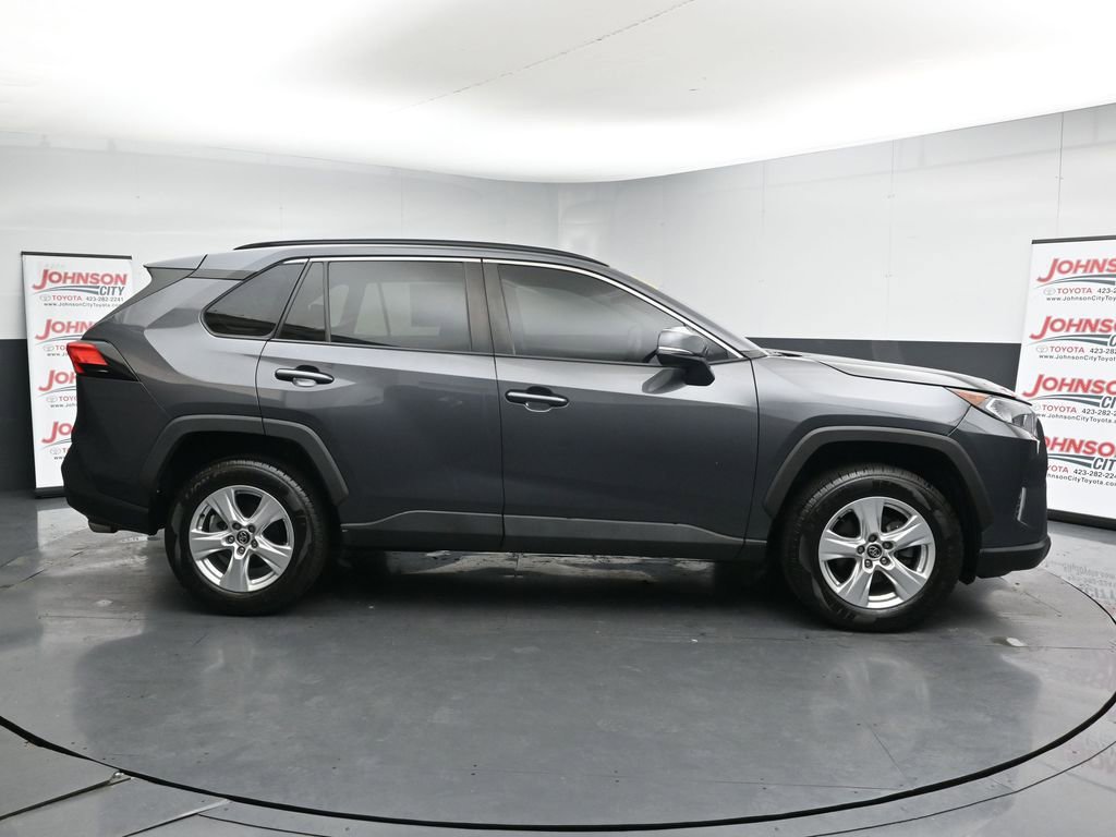Used 2020 Toyota RAV4 XLE w/ Convenience Package FWD image 9
