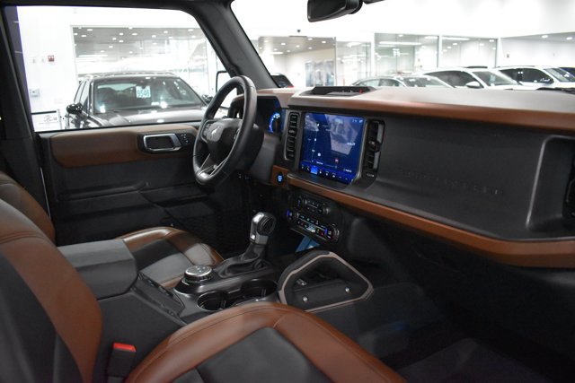 Used 2024 Ford Bronco Outer Banks AWD/4WD image 24