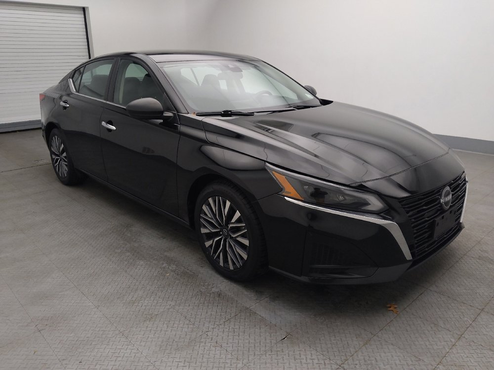 Used 2024 Nissan Altima 2.5 SV image 11