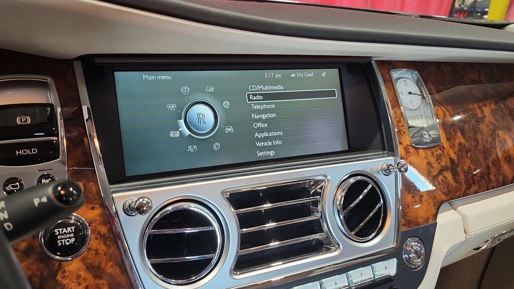 Used 2013 Rolls-Royce Ghost RWD image 18