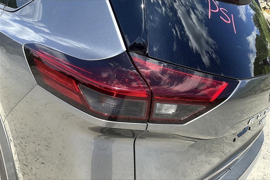 Used 2021 Nissan Rogue SV image 28